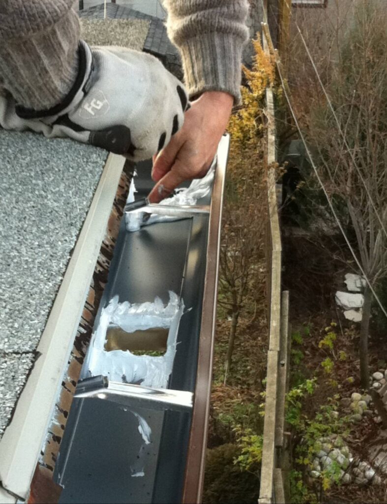 Eavestrough repair Toronto